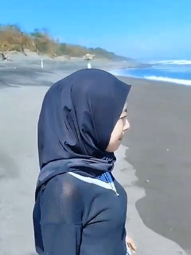 duh (K)angmas 😂 #fyppppppppppppppppppppppp #fypシ゚ #fypage #fypp #jogja24jam #jogja #bantul   #slowmo #sea #trend  #like 