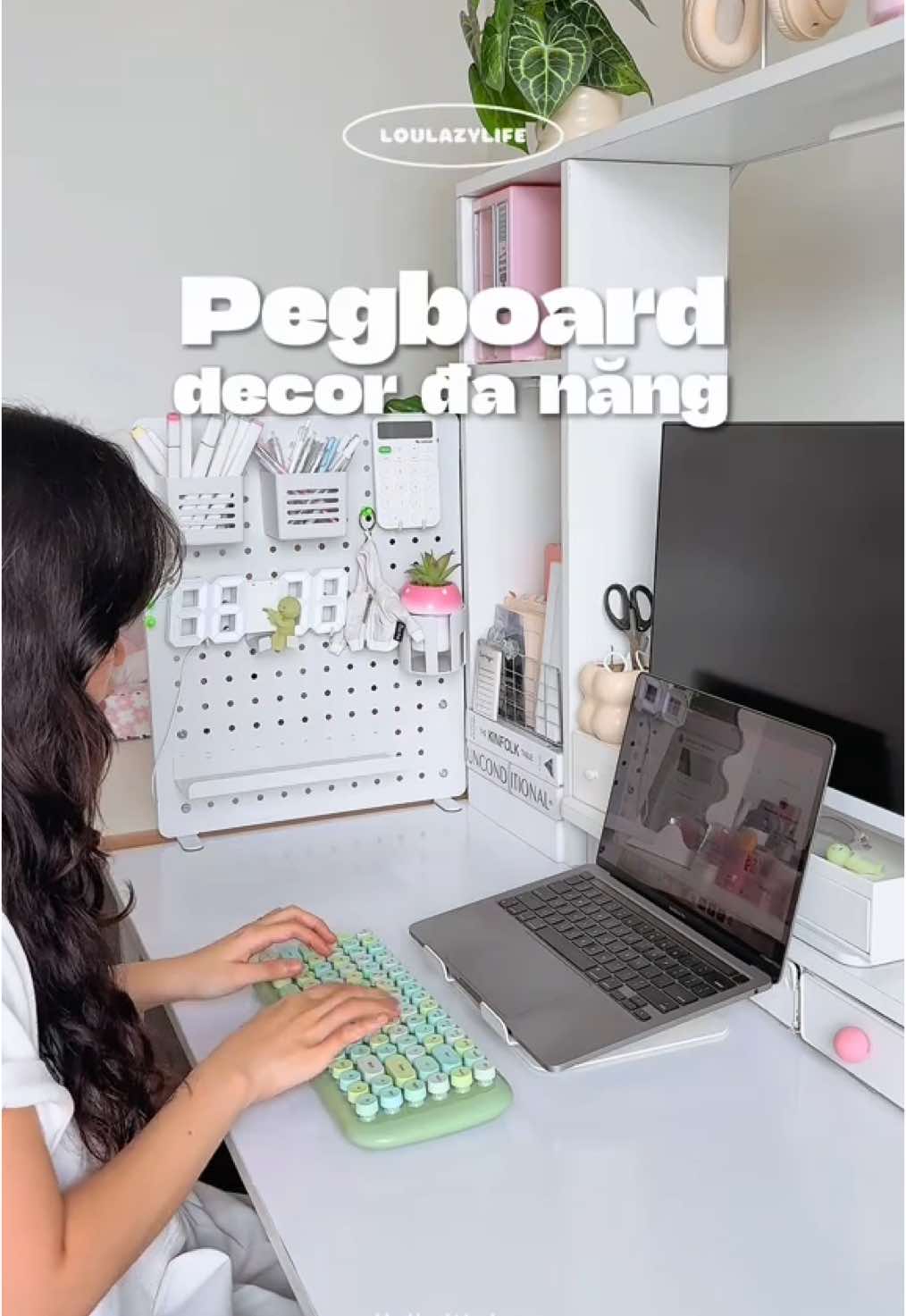 Bảng pegboard lưu trữ sắp xếp đồ đa năng phù hợp nhiều vị trí trong nhà lắm nè #loulazylife #pegboard #hyperwork #pegboardhyperwork #bangpegboard #desksetup #deskdecor 