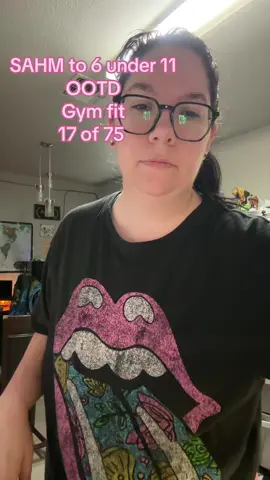 On Wensday we wear pink!!! #sahm #mamato6 #OOTD #gymfit #75hard #75hardchallenge #weightloss #weightlossjouney #postpartum 