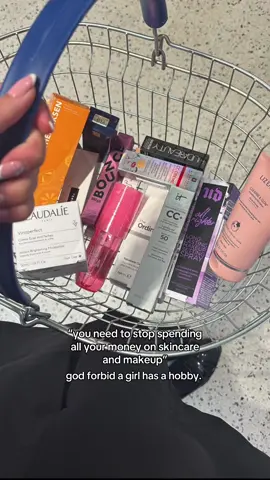 cant help it💅 #boots #foru #foryoupage #makeup #skincare @Boots UK 