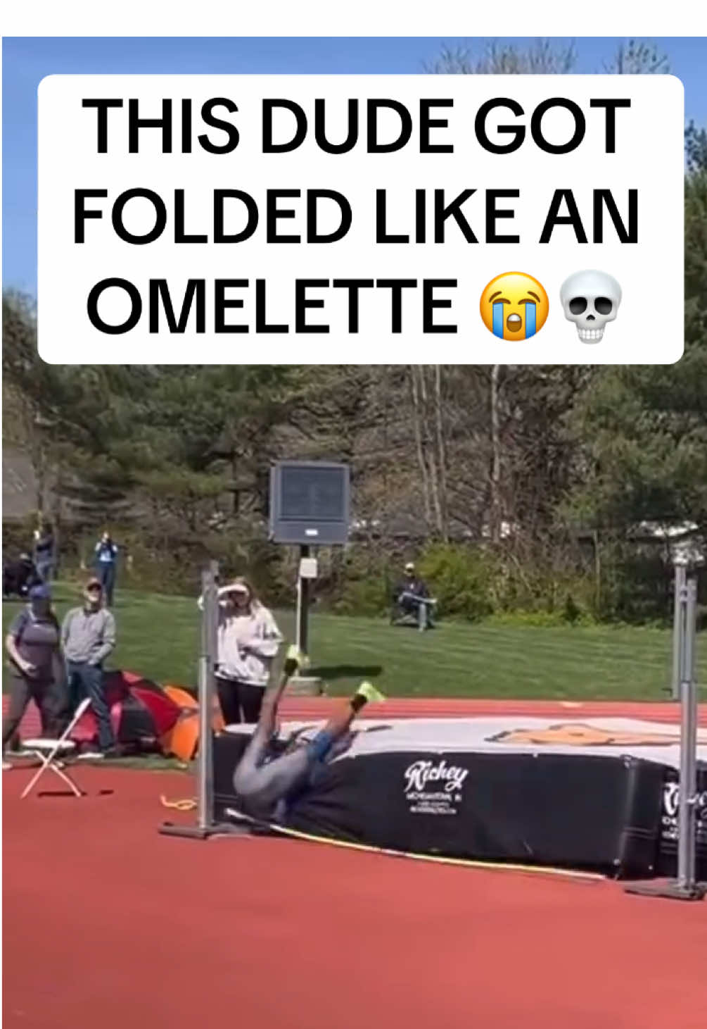 I’m never doing the high jump again 💀💀 (via richmond_ca_turn_up/IG) #track #field #jump #failed 
