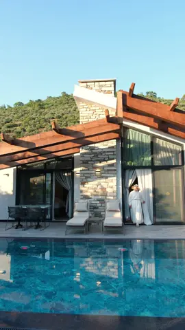 📍Batihan Vadi Hotel & Villas - Kusadasi, Türkiye A stylish, contemporary hotel in attractive gardens, offering 1 and 2-bedroom villas with private, fully-secluded pool. There are outdoor and indoor pools and spa facilities available for private hire, just 10 mins walk from the beach. ✨Click the link in bio for more information about the property.⁠ ⁠#halalbooking #turkiye #summerholidaysale #batihanvadihotel #kusadasi
