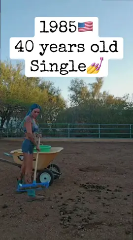 American old woman single #freewoman #lonelywoman 