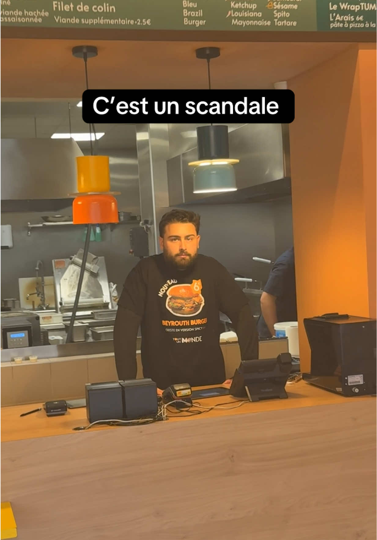C’est pas normal  #restaurant #resto #restaurantlyon #snack #food #decines #lyon #villeurbanne #fastfood 