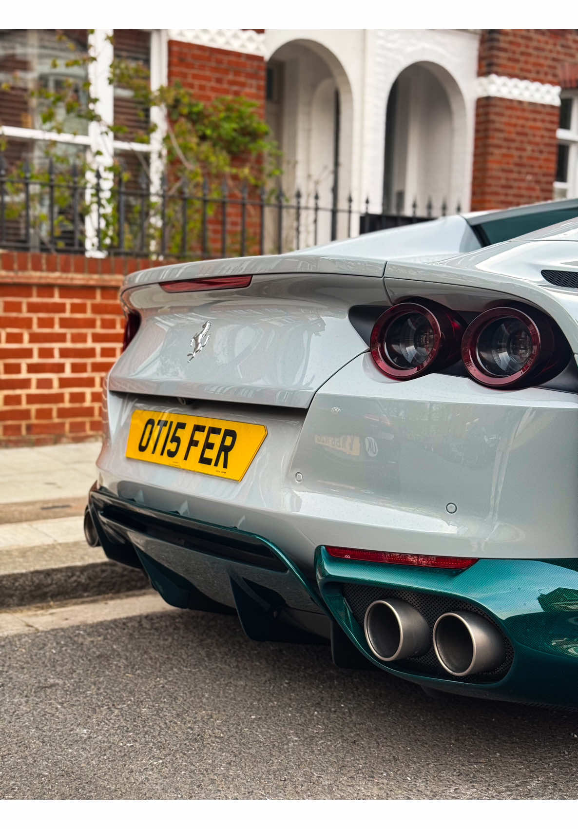 Normalise adding colourful carbon details to supercars - how good does this look?! 💚 #ferrari #812gts #tailormade #london #carbon 