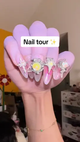 Replying to @cutenes.rosie if someone finds my left ring finger nail please send it to me Nails are from @Sunlit_bs  #nails #pressonnails #pressons #nailart 