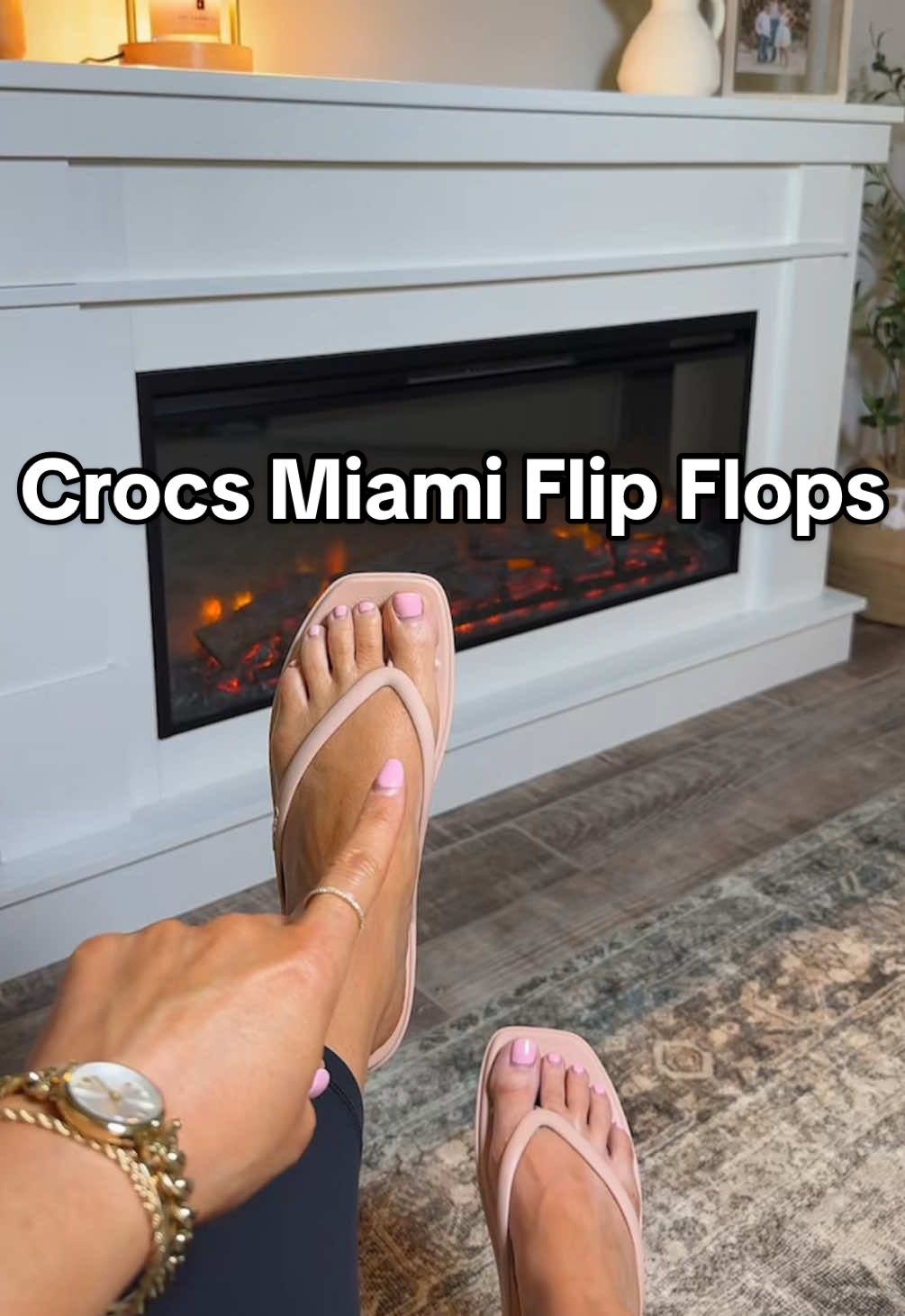 These new Miami flip flops by @Crocs are so cute and comfortable!  #crocs #crocs4life #NewCrocs #crocsgang #crocswithnosocs #crocsquad #crocsshoes #CrocsSandals #flipflops #SquareToe #BeachSandals #Sandals #womensandals  #TTSStarCreator #springtok   #TTSLevelUp #TikTokShopCreatorPicks  #tiktokshoprestock #TikTokShopSpringGlowUp #spotlightfinds #TikTokShopMothersDay  #creatorsearchinsights 