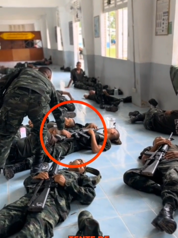 L’entraînement Militaire le plus Dur 😈🔥  #pourtoii #armee #soldats #sergeant #pratique #fypviral #fyp #interessant #thaïlande #top10 #education #commando #armee #guerre #action 