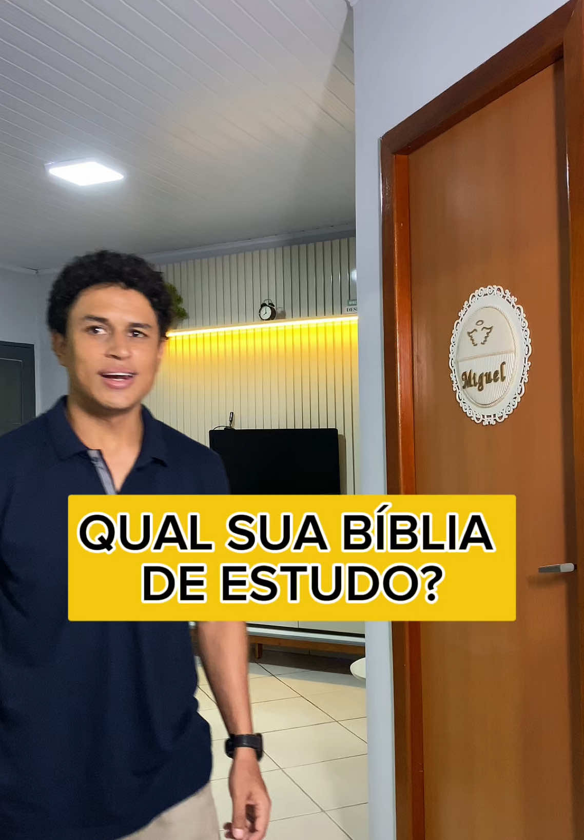 Bíblia de Estudo ACF Quer se aprofundar na Palavra com uma Bíblia que realmente te ajuda a entender o texto? A Bíblia de Estudo ACF da @thomasnelsonbrasil é a escolha certa! Com a tradução Almeida Corrigida Fiel e os comentários da King James Study Bible, ela traz: +5.700 notas de rodapé Perfis de personagens bíblicos Estudos de palavras Mapas, tabelas e muito mais! Ideal pra quem prepara sermões, faz estudos teológicos ou simplesmente quer conhecer a Bíblia mais a fundo. Um material completo pra sua caminhada com Deus! @thomasnelsonbrasil  #jesus #biblia #cristao 