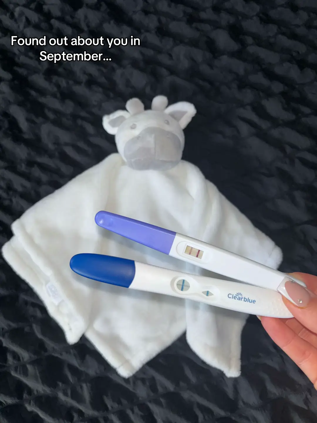 So excited to meet you little one🥺🎀✨ #mumtobe #pregnant #33weekspregant 