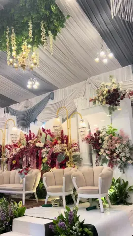 Cocok buat kamu sama pasangan mu😍😍#fyppppppppppppppppppppppp #dekormojokerto #mojokerto #terendingtiktok #masukberandafyp #wedding #dekorwedding #masukfyp #trendsekarang #jawapride #dekorasi #weddingtiktok #sadstory #viral #viralvideo #dekornikah #trendingvideo #viraltiktok #mojokerto24jam #koplo #koplotiktok 