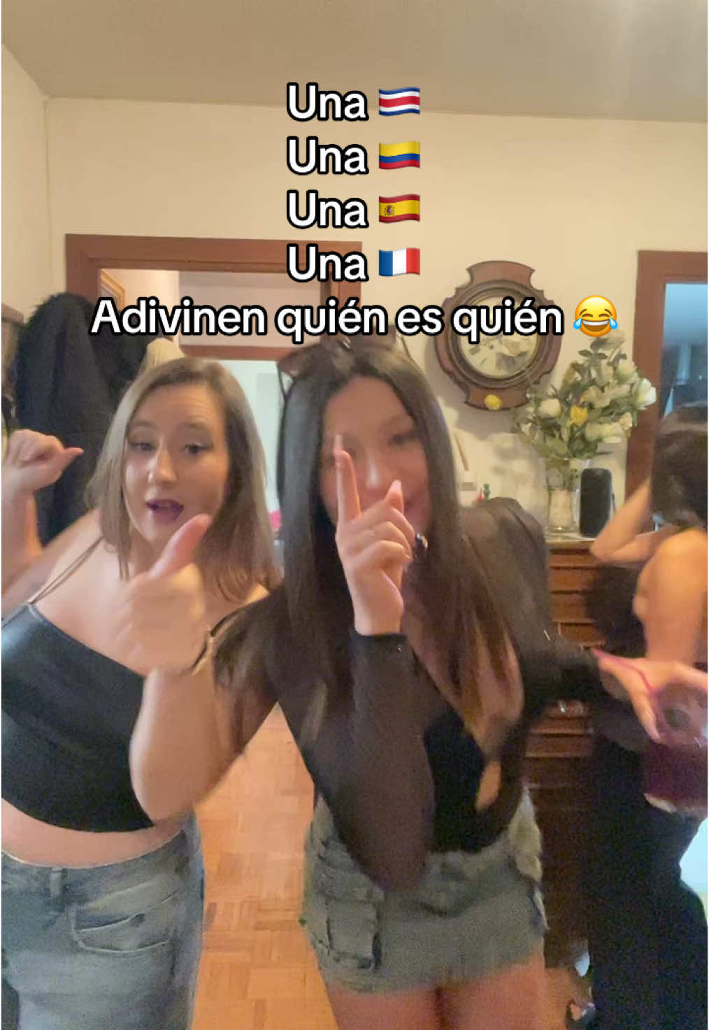 Abro debate 😂🇨🇷🇨🇴🇪🇸🇫🇷 #colombianosenelexterior #latinosenespaña #latinoseneuropa #colombianosporelmundo #colombianosenespaña #visitarmadrid #mejalo 
