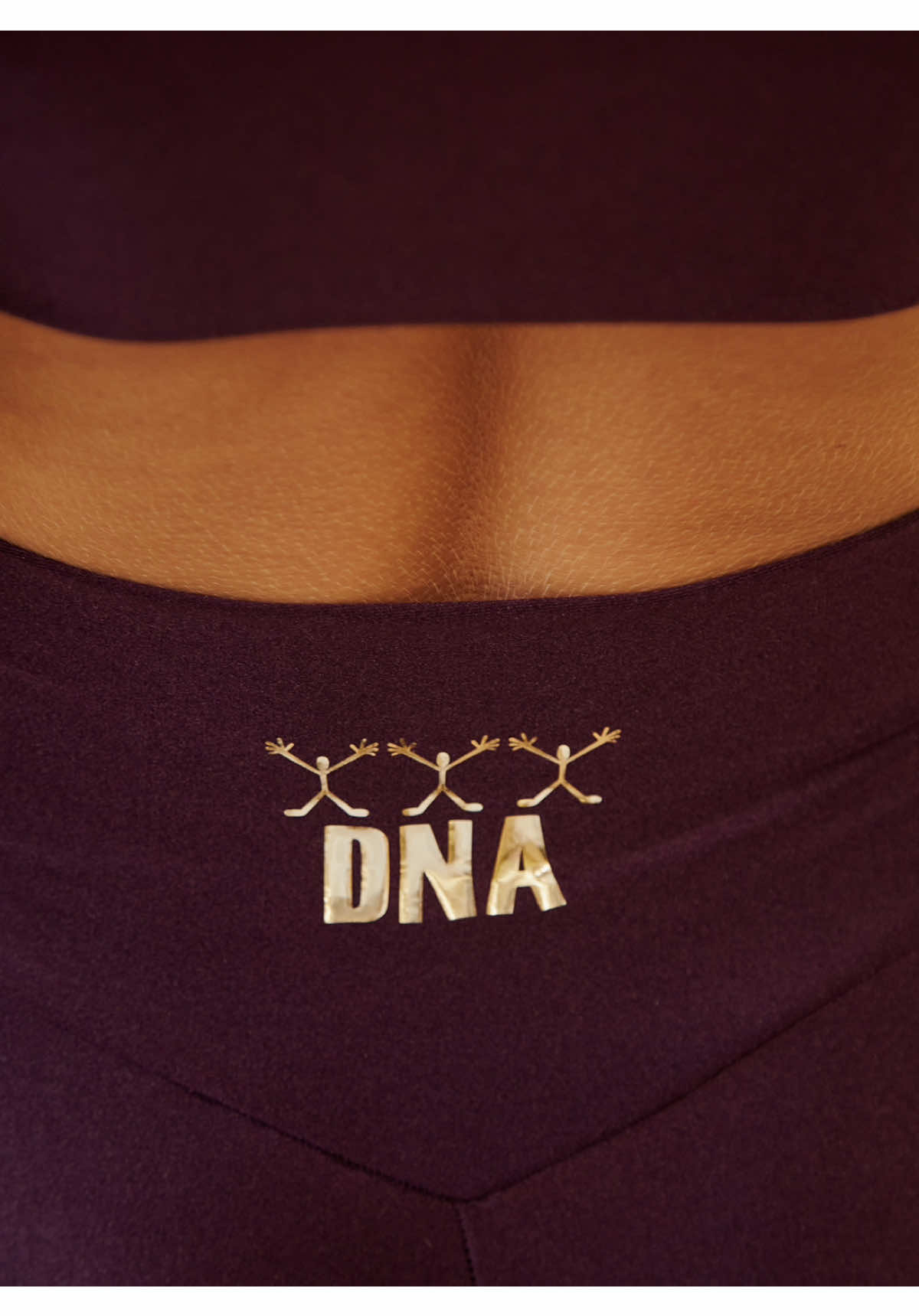 Tem dias que a gente sente falta de um look lindo pra malhar, né? Nada como uma produção pra nos deixar mais bonita e confiante pra começar o dia. Vem malhar com a gente amanhã? Passa no café deck pra ver as novidades da DNA Style e quem sabe já garantir seu look pro dia?! #lookdodia #academia #Fitness 