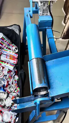 homemade can crusher #viralvide #viral #viralvideo #fyp #fypシ゚viral #recycling #asmr #asmrsounds #asmrvideo #usa #newyorkcity #satisfyingvideo #california #losangeles #machine #creative 