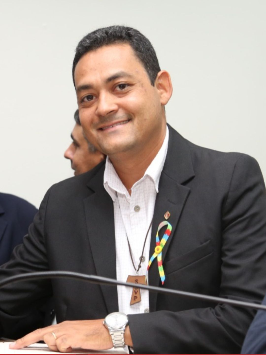 Cada vez mais livre do medo e da opressão, o povo de Várzea Alegre hoje sabe do seu direito de cobrar o atendimento das demandas que lhe são urgentes, dos direitos que estão ausentes.  O nosso mandato está na boca do povo, dos cidadãos e cidadãs, que sabem que podem contar com a nossa luta, com a nossa coragem, com um olhar humanizado e um diálogo aberto para brigar junto e conquistar a vitória, que é o bem estar social, a qualidade de vida, o direito garantido.  Não fazemos oposição a pessoas, mas sim a condutas, e neste caminho conquistamos muito e com certeza conquistaremos muito mais em favor do povo de Várzea Alegre. #mandatopopular✊🏼✊🏾✊🏿 #políticaspúblicas #JustiçaSocial #MichaelMartins #PolíticaTransparente #avozdopovo