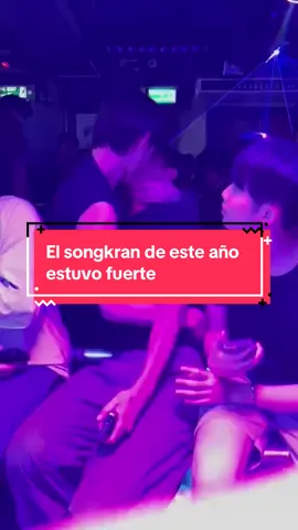Hermana clase bacanal ( fiesta ) se tenia esa gente el próximo año me voy para las Tailandias para verlo de cerquita 🫣 #songkran2025 #thaiblactors #actoresbl #blseriesthai #raikantopeni🏳️‍🌈🇹🇭 #songkran #blthai #fandombl #fanbl👬🏳️‍🌈❤️ 