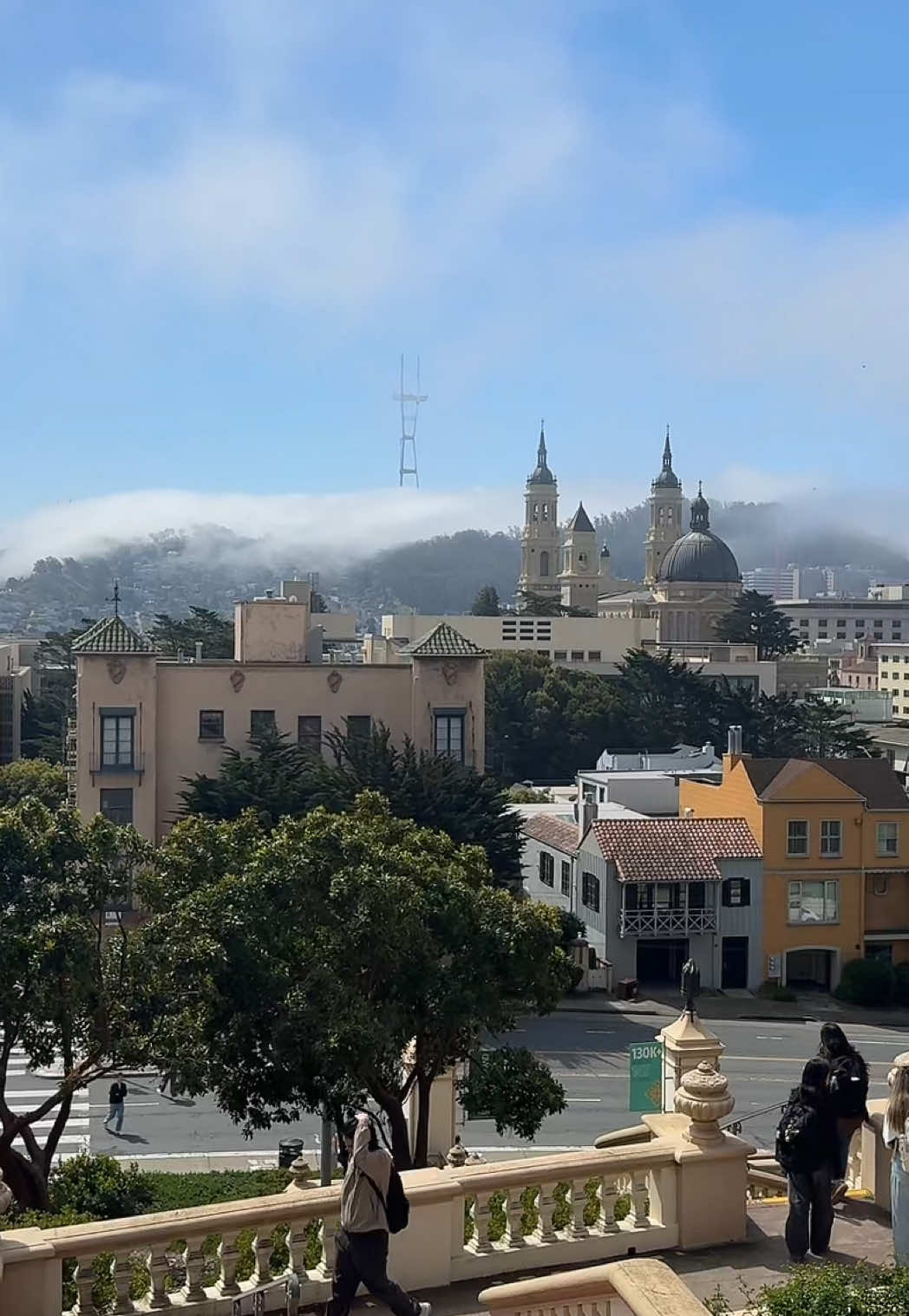 Off-campus student life 💚💛 #usf #fyp #studentlife #sf #universityofsanfrancisco 