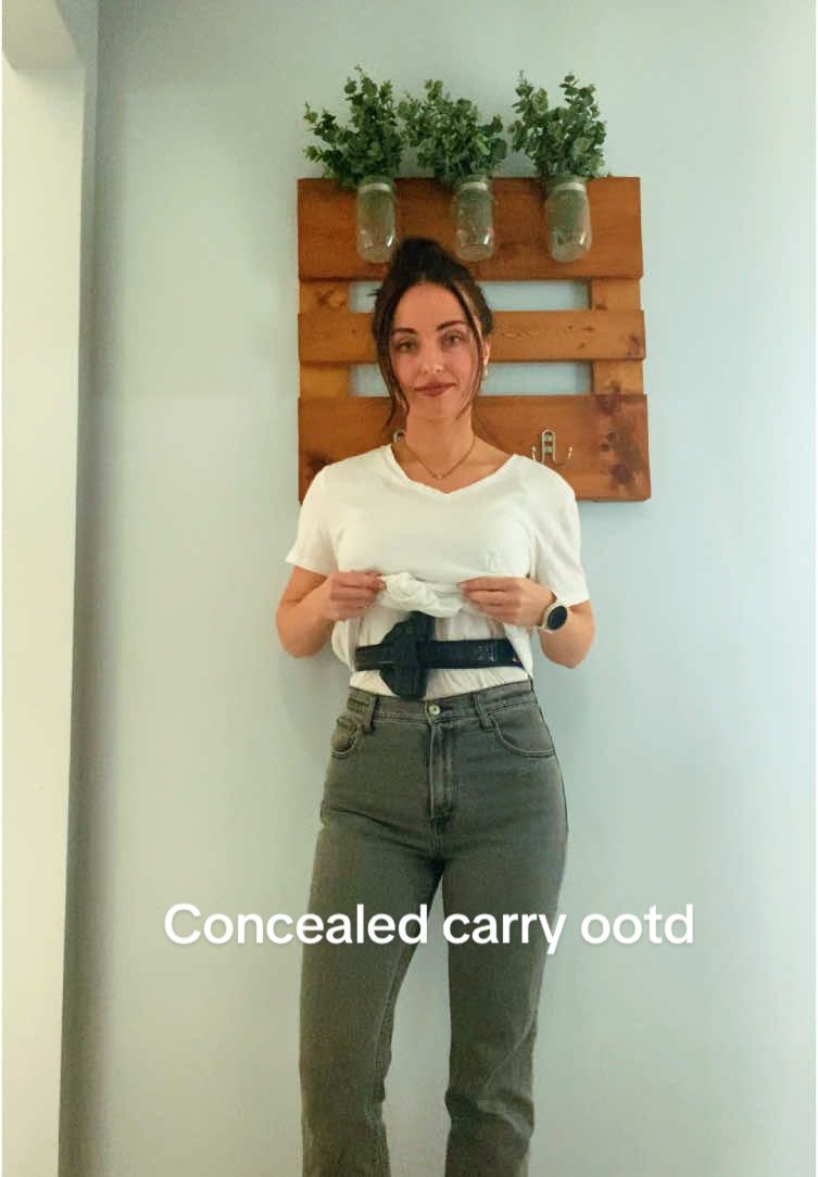 Concealed carry ootd! Stay safe out there, ladies! #concealcarry #pewpewpew #holster #ccw #selfdefense #concealedcarrywomen #2a #concealedcarryoutfit