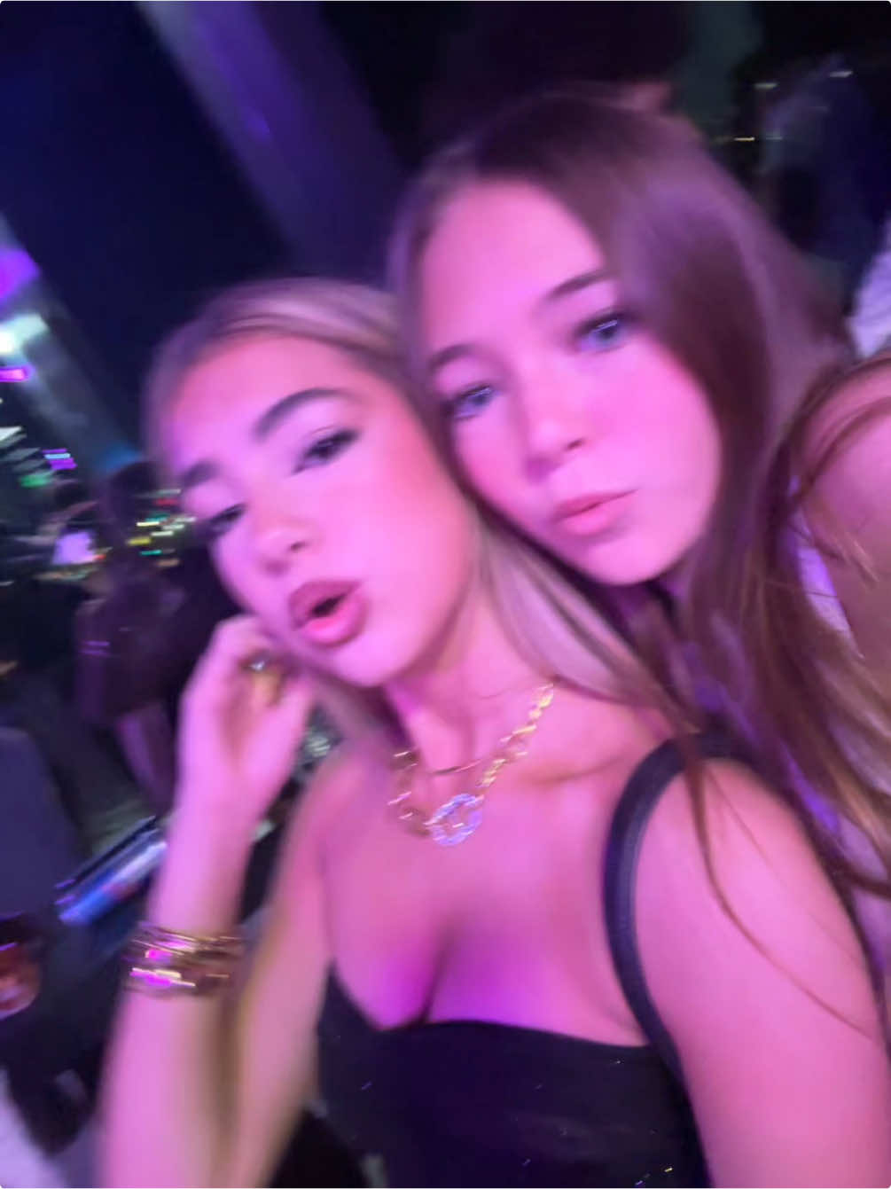 Sweetest girl ever @lola ryan #fyp #foryoupage #blowthisup  #viral #sounds #audios #soundstouse #audiostouse #audiogirl #outfitinspo #outfut #hairstyle #makeup #makeupinspo #hairinspo
