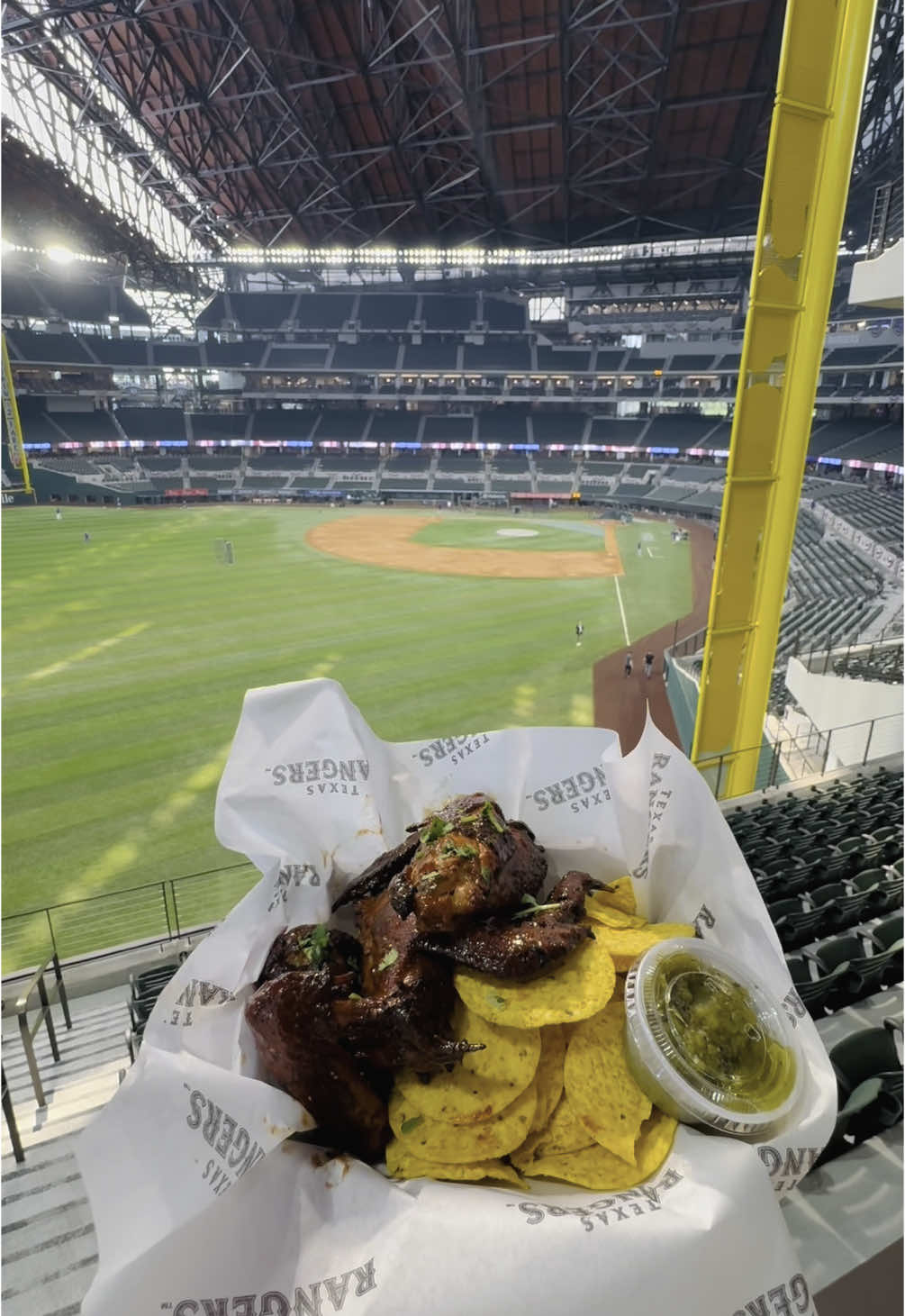 Al Pastor Wings now at @Globe Life Field 🍗 Catch 'em while the Rangers take on the Angels-then make 'em at home with Brandon Hurtado’s cookbook, Barbacoa -available everywhere books are sold, including Amazon! #hurtadobbq #bbq #texasbbq #rangers #globelifefield #dfwfoodie #Foodie #wings #mexicue 