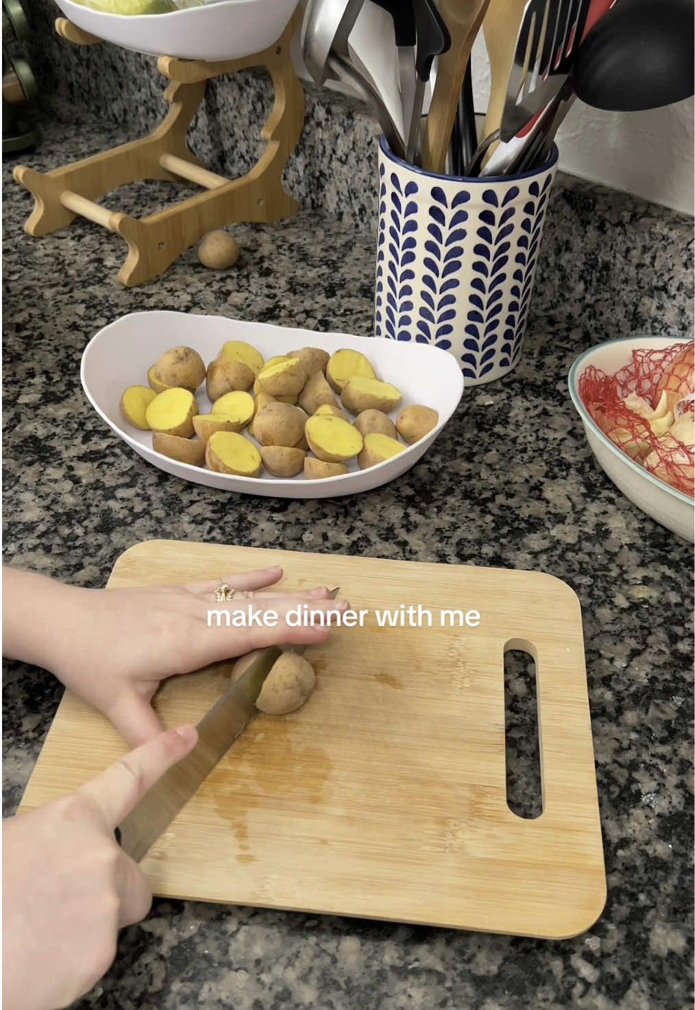 do yall enjoy these videos??? #MomsofTikTok #sahm #momssupportingmoms #fypシ゚ #makedinnerwithme #familyof3 #Foodie #foodtiktok 