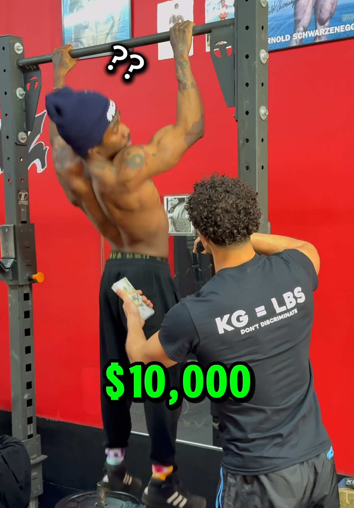 Can he do more pull-ups for $10,000💪🏽⁉️ #gym #viral #challenge #trend #fitnesschallenge #mrbeast #winmoney #money #win #pullup #chefrush #comedy #funny #trending #exercise #workout #Fitness #fitnesschallenge #girl  