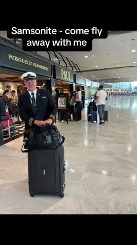 I only fly with Samsonite.@Samsonite Australia & NZ #andrew #fypage #dreamliner #andrew #flyingfit360 