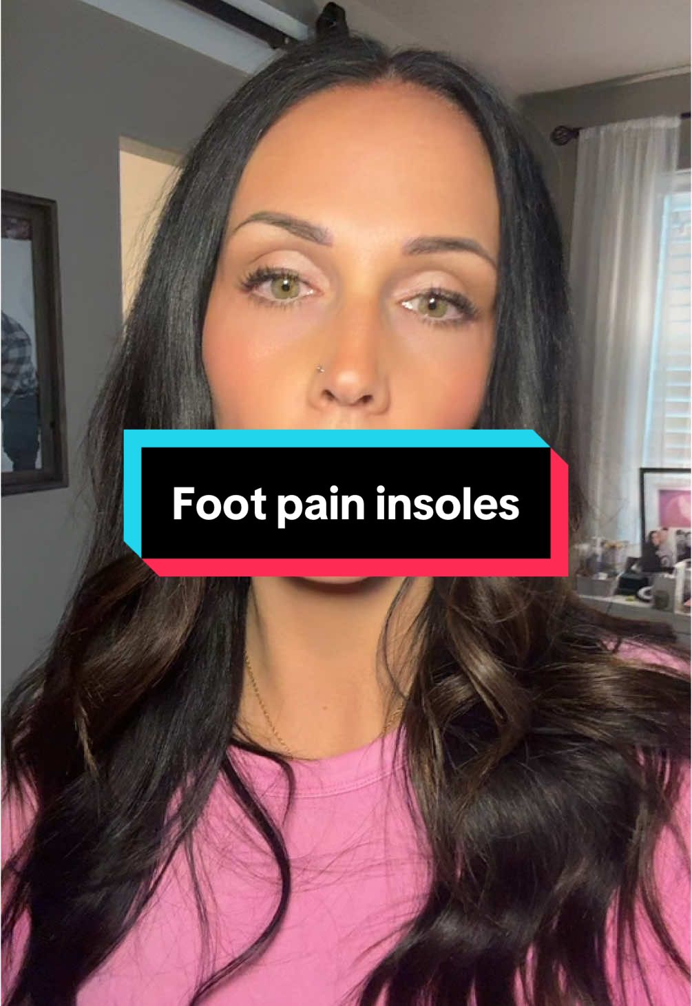 Magnets on the body wherever you have pain has been shown to decrease painful sensations. These insoles have magnets on them so you would have to wear them without socks, which to me is a little bit odd because I like to wear a sock. #sock #insole #footpain #shoes @akusoliinsoles 