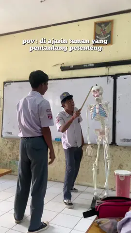 bagus petantang petenteng vs adit soft spoken                                          #fyp #foryou #fyppppppppppppppppppppppp #kelas #pov #tiktok #trending #trendingvideo #tiktokviral #lucu_ngakak 