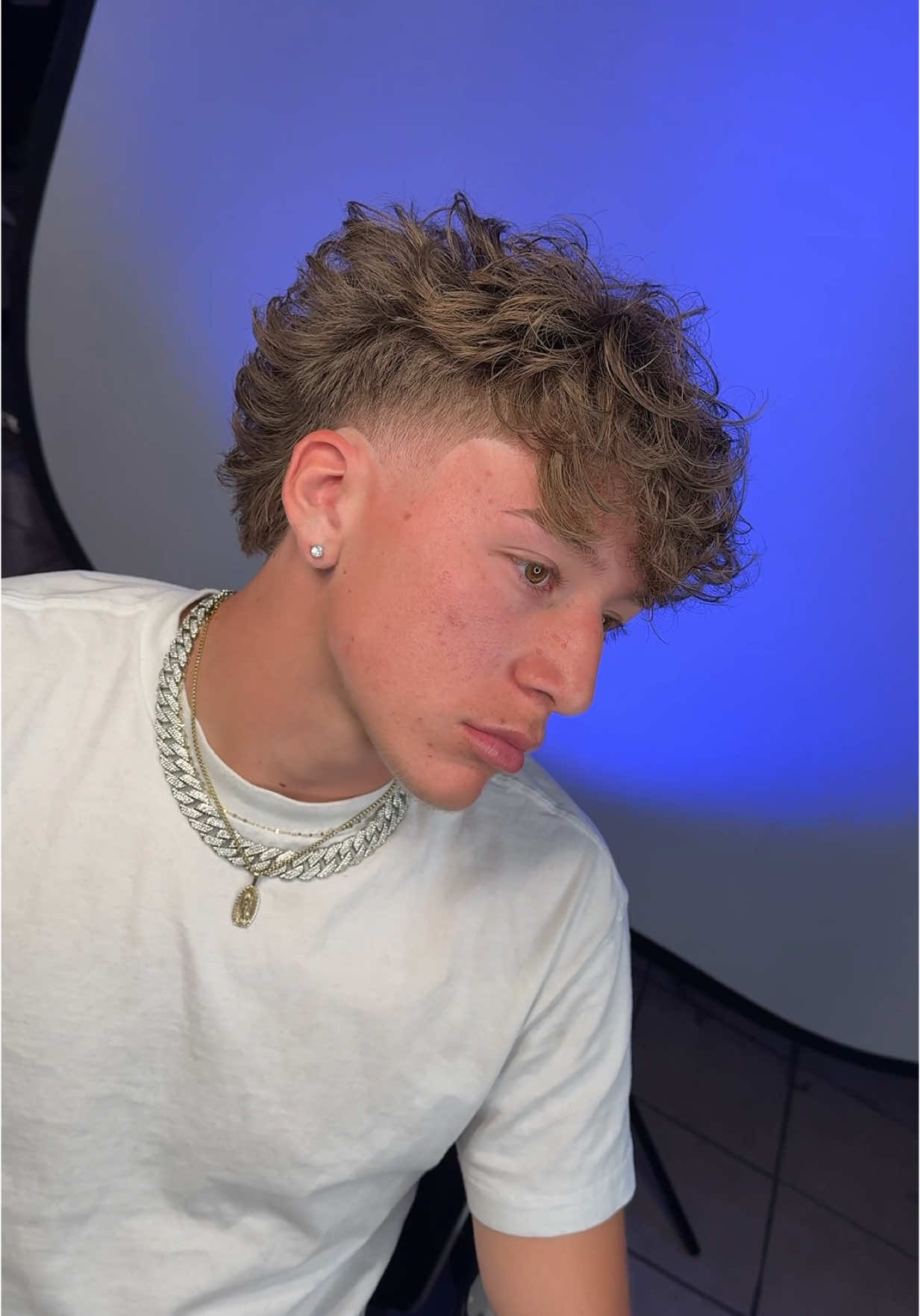 No combover today❌ I gave my client a textured fringe modern mullet blowout taper✅ 📍El Paso, Texas #tfades915 #elpaso #hairvideos #texasbarber #blowouttaper #modernmullet #messyhair 