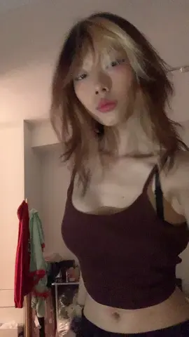 broccoli 🥦 in my hand, living life #asiangirltiktok #broccoli 