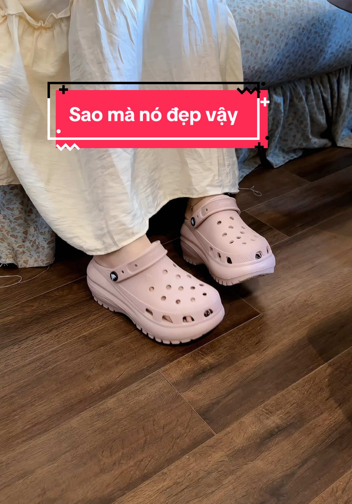 Đôi dép mà t ưng lắm luôn. Nó xinh thật sự. Đi ôm chân lắm luôn. Các chị em ơi #vyreview #muataitiktokshop🛍 #tiktokshop44 #salegiuathang #depsucnu #depsuc 