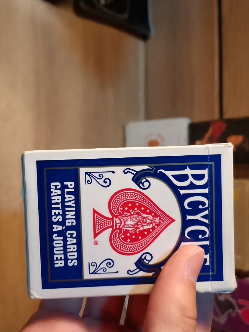 ورق لعب من شركة BICYCLE الورق ملمس ناعم السعر ٧ الف #poker #cards #BICYCLE 