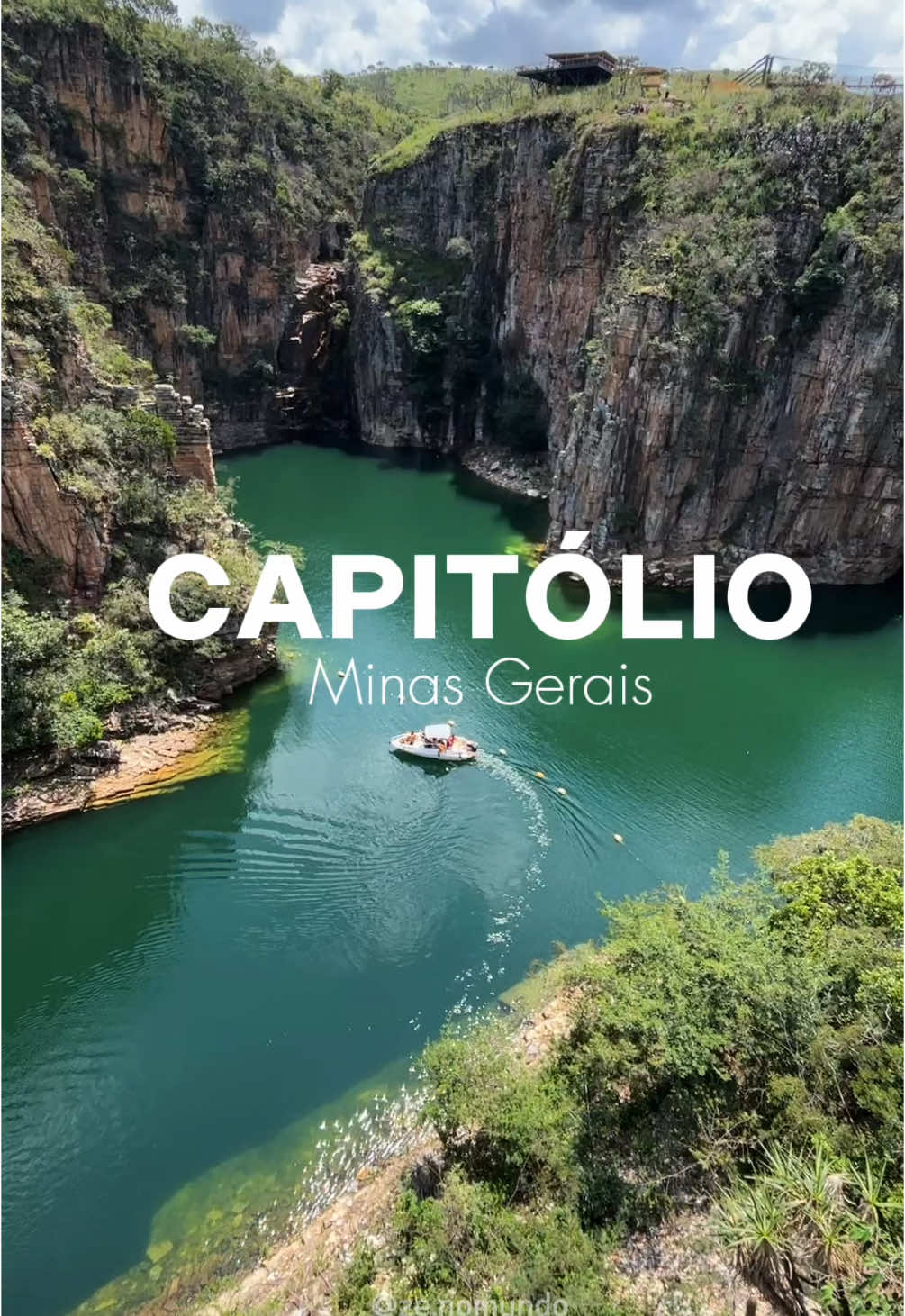 Um lugar que não parece real: CAPITÓLIO 📍🏞️🍃 #MinasGerais #Capitólio #Viagem #Viajante 