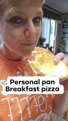 Personal pan breakfast pizza #breakfast #keto #lowcarb #protein #easy #lowcarbrecipes  #ketodiet  #follow #faithandketowithkerry #ketorecipes #keto #ketodiet #ketorecipes #follow #followforfollowback #followme #followersreels #followerseveryonehighlights #followerseveryone #followme #followers 