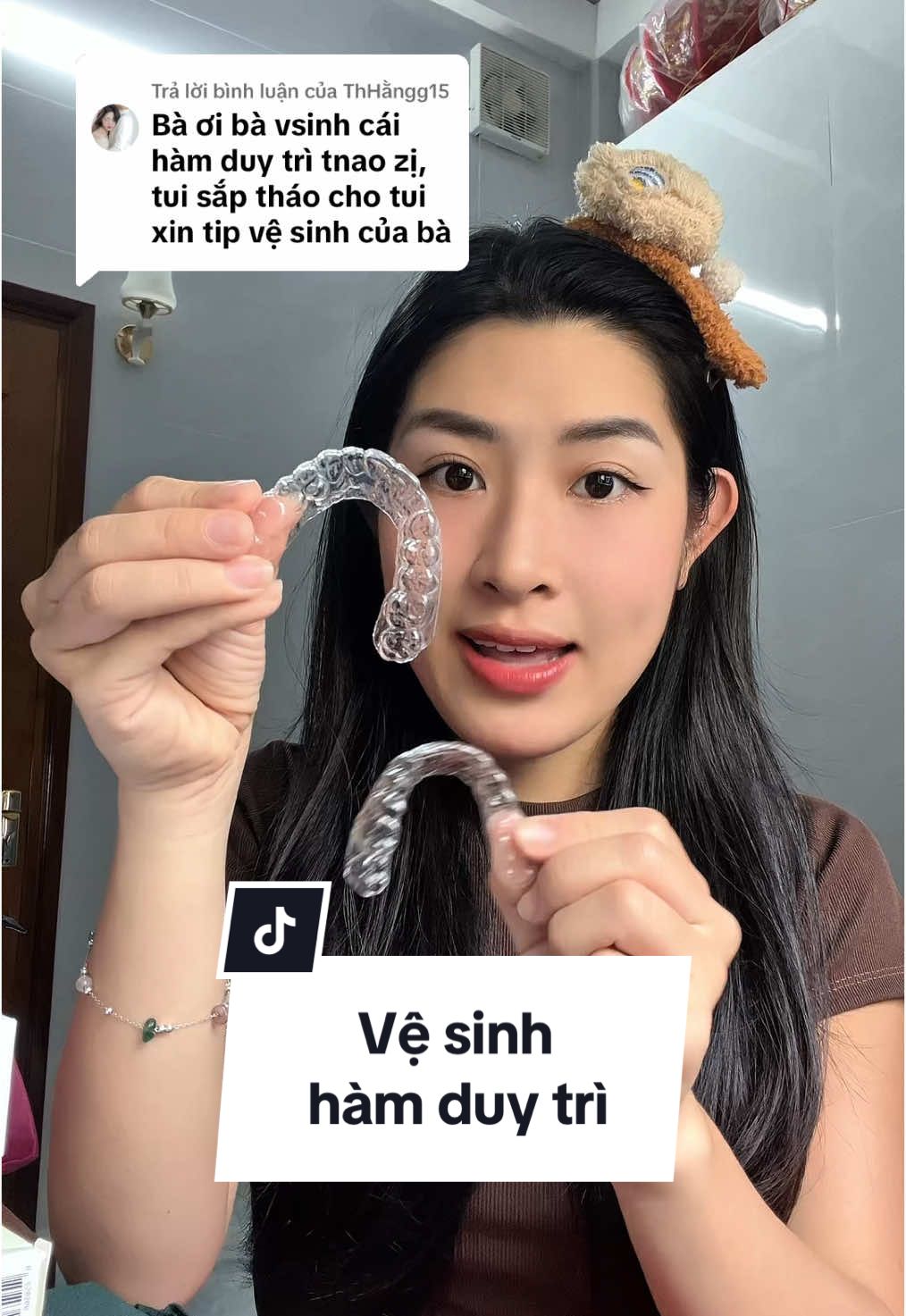 Trả lời @ThHằngg15 Cách mình vệ sinh hàm duy trì nha. #niengtrongsuot #thaonieng #sabaifluocaril #sabaifurano  #viensuivesinh #lamsachhamduytri