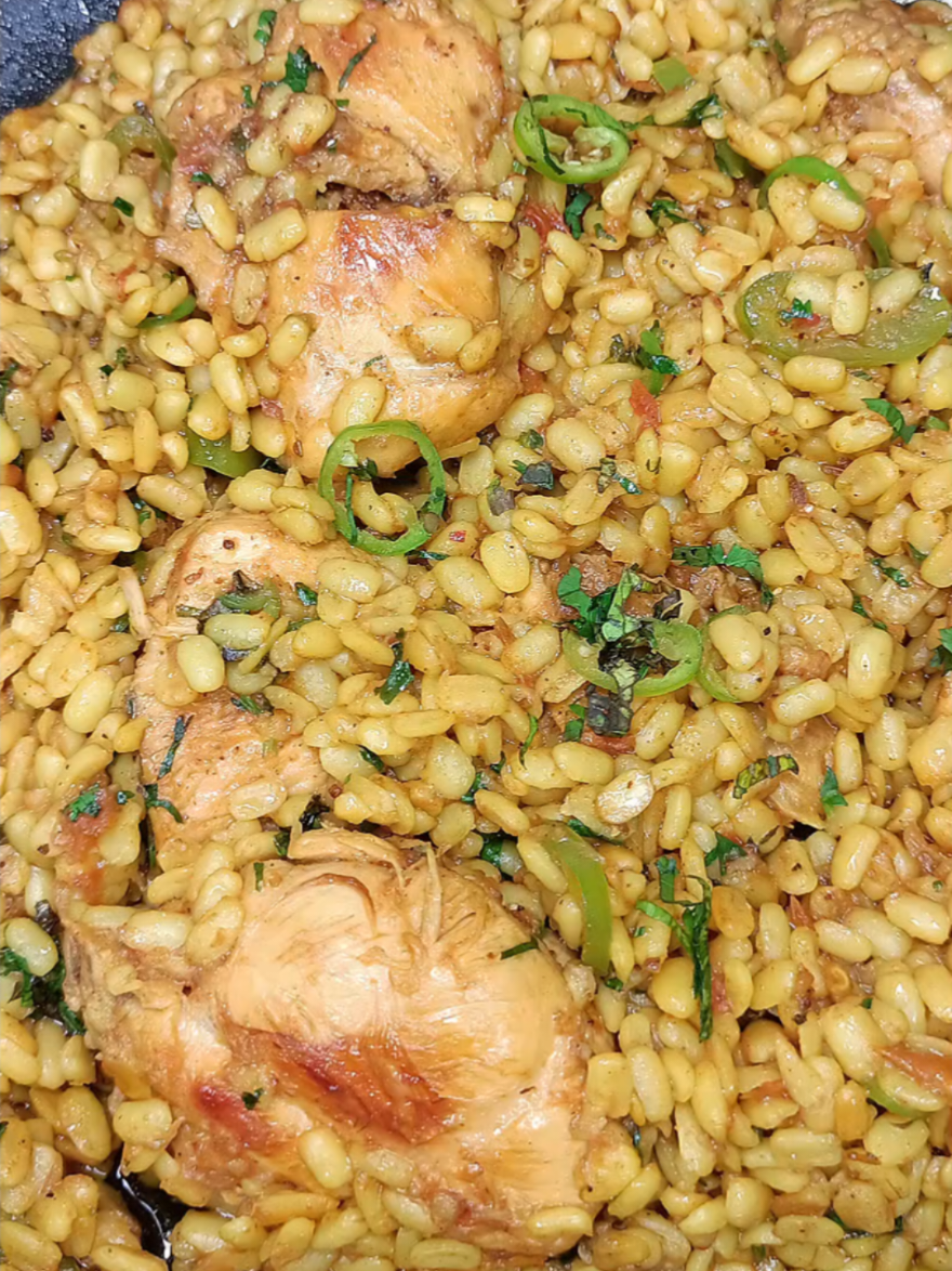 Daal Mash Chicken – So Easy, So Good! Can you smell the flavor through the screen? Daal + Chicken = next-level comfort! Save it. Try it. Crave it again. #FoodTok #DesiFood #fyp  #DesiRecipes #HomeCooking #TikTokCooks #EasyRecipes #ComfortFood #DinnerIdeas #QuickMeals #pakistanifood #indianfood    #viralvideo #newtrend #simplerecipe #EasyRecipe 