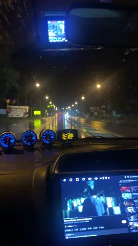 อยู่ในใจฉันยังคงรักแค่เพียงเธอ ☔️ #เศร้าว่ะ #อกหักจากอะไรก่อน🤣🤣 #ฟิวฝนตก #ขับรถเล่นกลางคืน #สตอรี่_ความรู้สึก😔🖤🥀 #pyfツ #ploy_zeed 