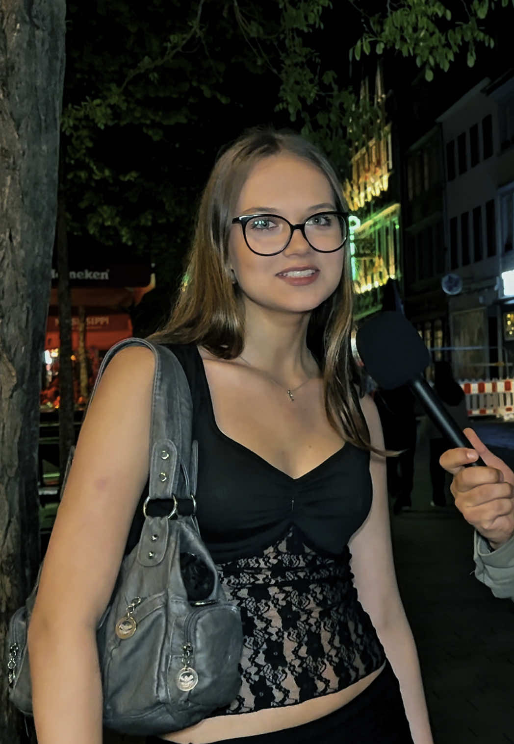 talahon date##creatorsearchinsights##straßenumfragen##Unterhaltung##düsseldorf ##fyp
