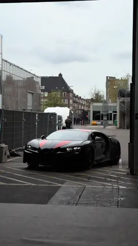 300+🤯#viral #trending #bugatti #chiron #supersport #hypercar