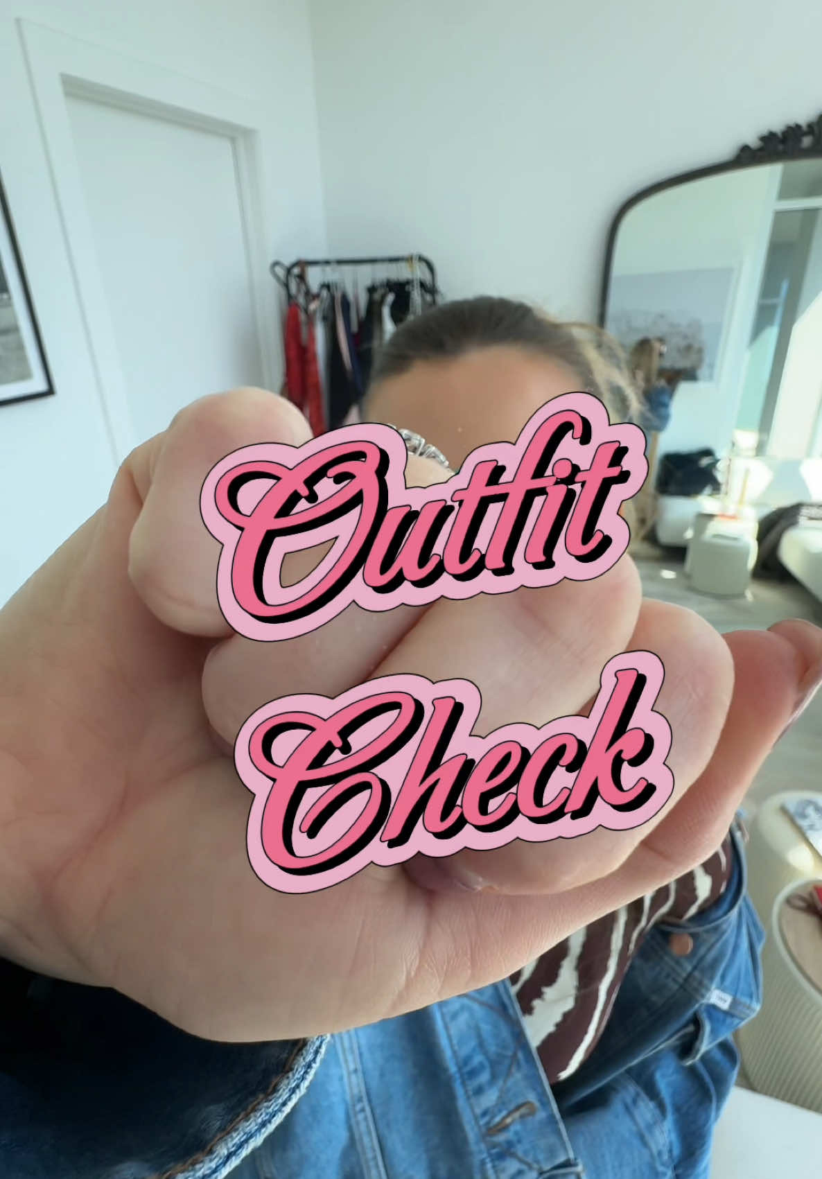 Knock knock  #outfittrend #workoutfit #springoutfits 