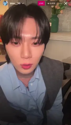 His giggles are my weakness. Why is he this adorable.. I literally can't handle it 😭😭😭 Hyunmin-aah, I swear I’ve saved every giggle clip of yours 😭😭 #byunhyunmin #hyunmin 