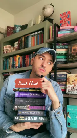 #SagaSaysCrew ✨ Let me know if you’ve read any of these. I want to know the good and the ugly, lol.  The Canadian tuxedo is a direct reflection of the fact that my clothes are still in boxes 🙃   Moving as we speak—but I’m going to try to put my library together as quickly as possible, so we can get back to our regularly scheduled programming asap 🫡 #BookTok #bookhaul #fanservice #illumicrateafterlight #thehauntingofvelkwood #giftedandtalented #theliesoflockelamora #longliveevil #fairydale 