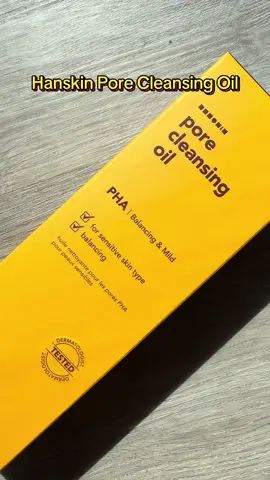 HANSKIN DEEP PORE CLEANSING OIL🧖‍♀️  Remove your blackheads and make up at once! Double the magic, double the glow! Lightly exfoliate and banish blackheads with naturally derived plant oils that dissolve dirt and sebum. This cleanser also lifts away makeup, leaving your skin feeling oh-so-purified and smooth after each use. PHA Cleansing Oil is gel type oil texture for dry, sensistive, combination, and normal skin! Perfect for sensitive skin types, this 2-in-1 cleansing oil and blackhead treatment gently exfoliates while removing makeup. 🌿Effortlessly dissolve even the most stubborn waterproof makeup without causing eye irritation. Hanskin’s gentle PHA Pore Cleansing Oil purifies pores while being kind to your eyes, leaving your skin clean, refreshed, and balanced 🌿Packed with tea tree oil to fight breakouts, plus jojoba, olive, grape seed oils, and aloe vera extract to keep your skin hydrated all day long.  🌿Free of Artificial Fragrances, Parabens, Sulphates, Artificial Colors, Animal Products! So feel safe to wash away with our effective and gentle cleansing oil ! They are also Cruelty-Free & Animal Testing Free ! @HanskinGlobal @Picky Shop:  #hanskin #skincare #kbeauty #picky #hanskinxpicky #ugc #ugccreator 