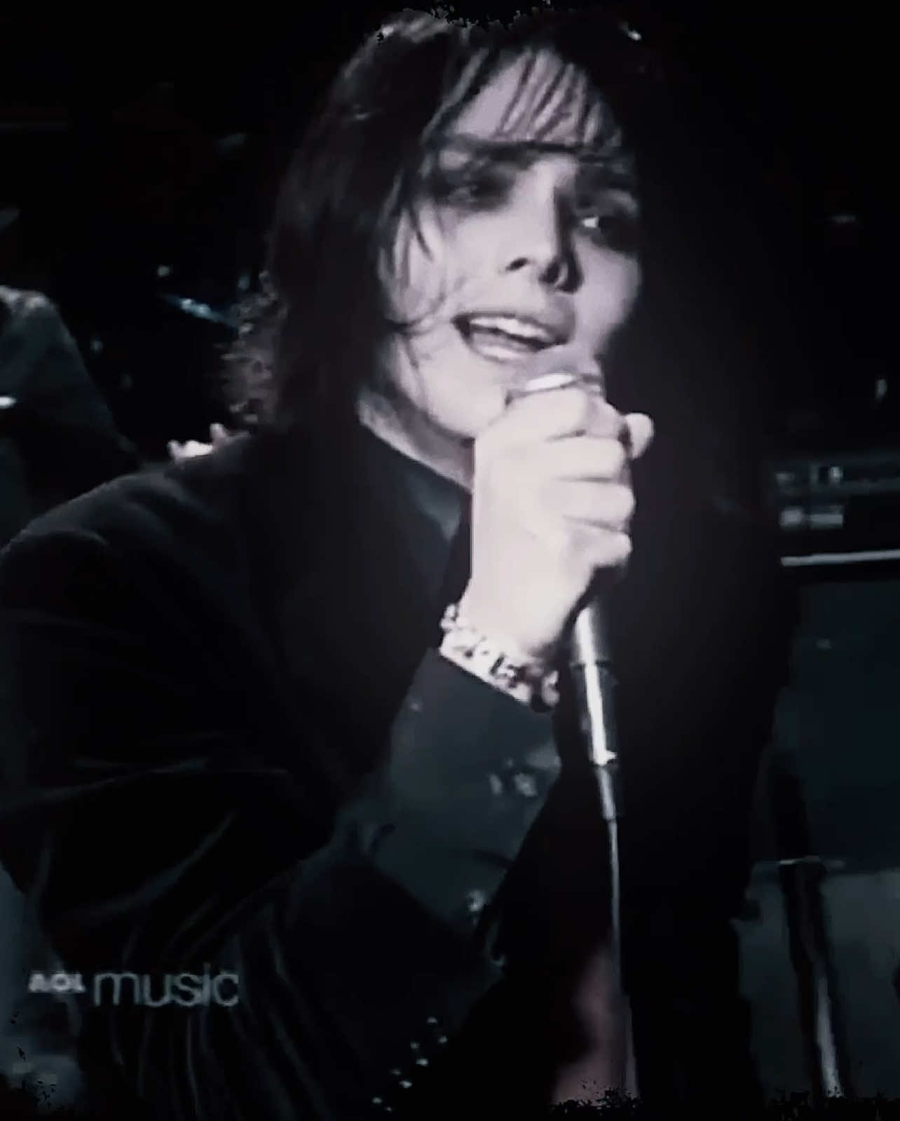 i geniusly aligned gerard and chinos screams #gerardway #gerardwayedit #mychemicalromance #mcr #deftones @gia🪲 @🏔️ 