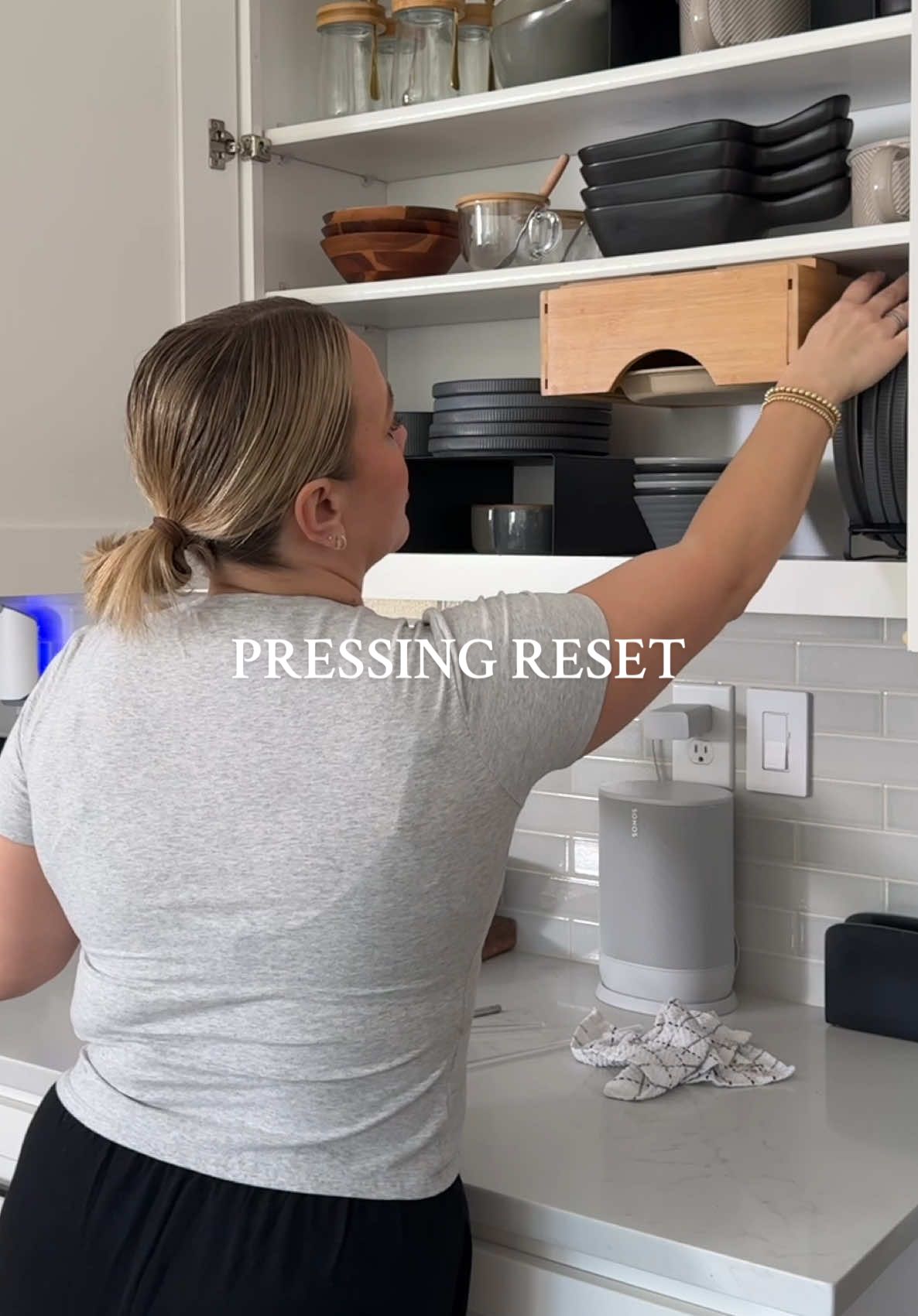A little cleaning reset for some midweek motivation. You got this! 🫧🏡💛🌷✨ #asmr #resetwithme #cleaningroutine #CleanTok #organizedhome #MomsofTikTok #cleaningmotivation #smallwins 