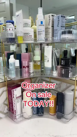 #organizer #counterorganizer #bathroommakeover #bathroomorganization #bathroomorganizing #countertop #skincare #skincareorganization #makeuporganization 