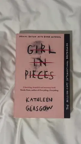 charlie’s relationship with her mum 💔 #mommyissues #girlinpieces #books #reader #bookaccount #BookTok #bookworm #fyp #kathleenglasgow #youdbehomenow #agggtm #bookish #relatable 