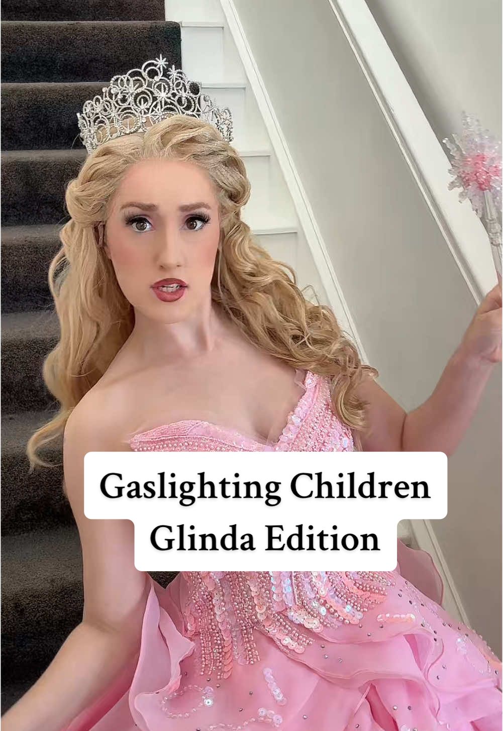 it’s my birthday!!! so pls 🩷 also begging for the ariana grande comparisons #partyprincess #wicked #wickedmovie #arianagrandewicked #glinda #glindaandelphaba #ballgown #glindawicked #gaslight #partyprincessperformer 