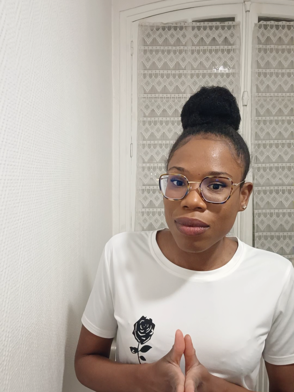Hello mes roses, C'est l'heure de bâtir 💪🏾 soyons courageuse ☕ #purpose  #bestversionofme  #iam  #ican  #confianceensoi 